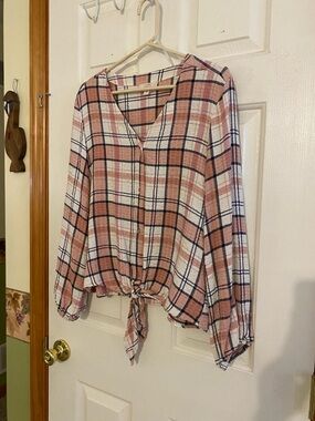 Como Vintage Pink and White Plaid Tie-Front Button-Down Shirt